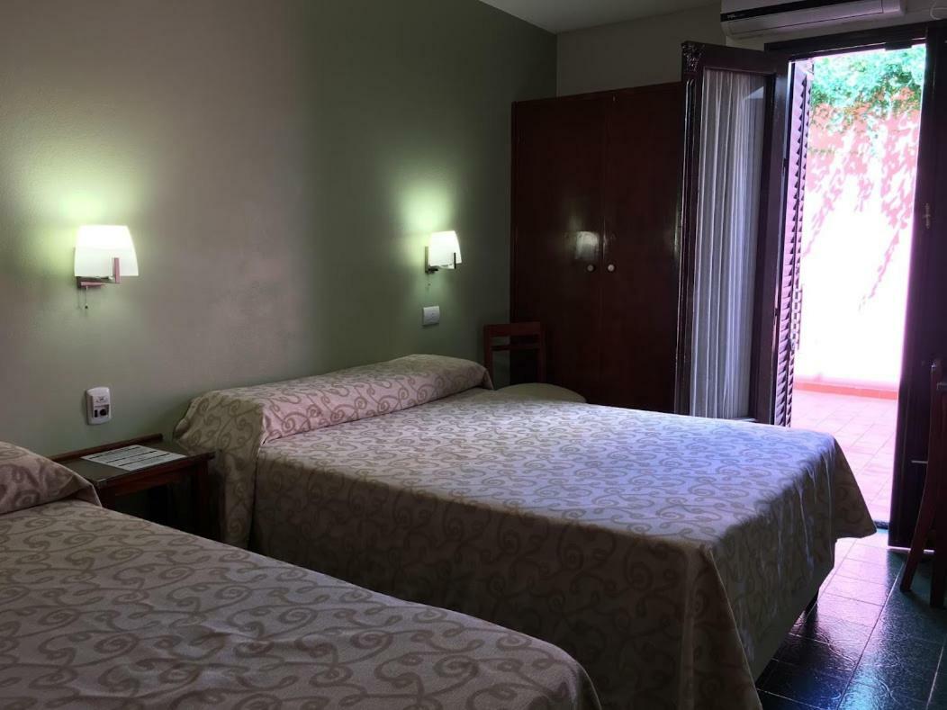 Residencial Italia Bed & Breakfast คอร์โดบา ภายนอก รูปภาพ